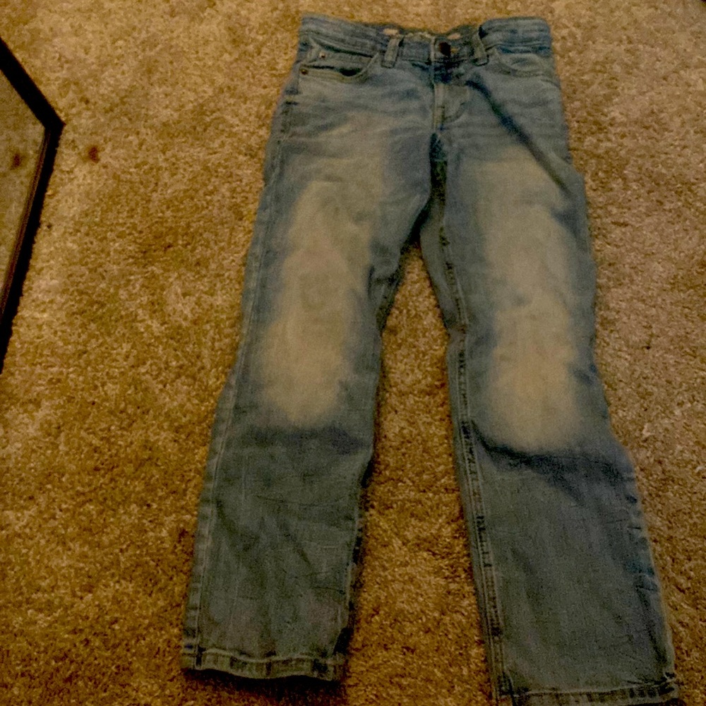 Light wash jeans